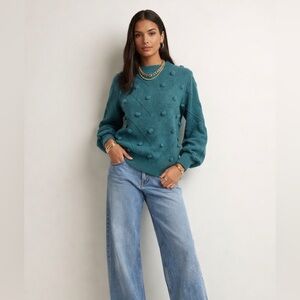 Simplee balloon sleeve sweater.